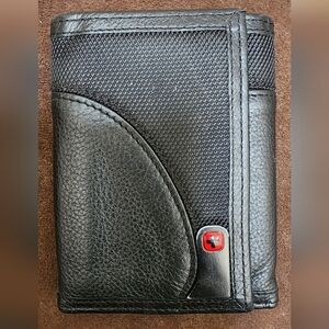 Swiss Army Black Leather Trifold Wallet